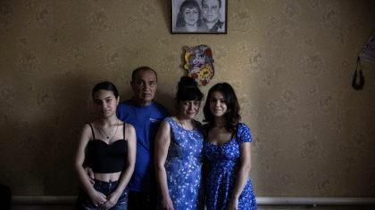 Noi dovezi avertizează că sistemul de compensații pentru pagubele de război din Ucraina riscă să lase în urmă cea mai mare minoritate a țării