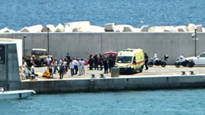 Imagini cu prăbușirea unui elicopter în apă cu turiști americani la bord în Grecia. Ce se întâmplă cu pilotul, chiar dacă toți pasagerii au supraviețuit VIDEO