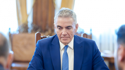 INTERVIU | Consilierul prezidențial Dragoș Anastasiu: Zeci de mii de bugetari trebuie să plece, sunt incompetenți și aduși pe pile