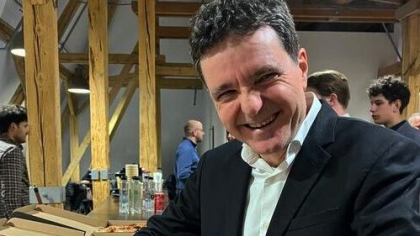Nicușor Dan își arogă puteri de Nicolae Ceaușescu