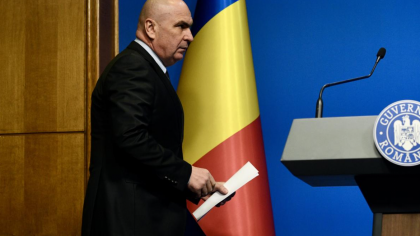 Cutremur pentru bugetari. Cumulul pensie-salariu va fi interzis din cauza „decreţeilor”