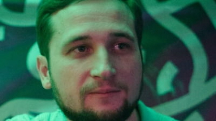 "Sunt bolnav, nu infractor". Din spatele gratiilor, patronul Clubului Expirat, arestat pentru trafic de droguri, își spune povestea. "O greșeală care mă costă"