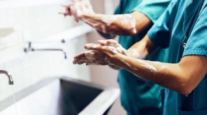 FACIAS: Statul întârzie de patru ani aplicarea legii anti-infecții nosocomiale,  punând în pericol viața pacienților