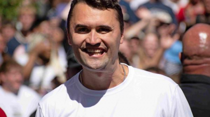 „Sper că glonţul se simte bine”. Americanii, concediați pe capete,  pentru comentarii nepotrivite despre asasinarea lui Charlie Kirk