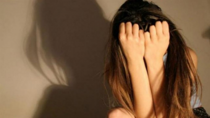 O adolescentă de 14 ani, din Arad, care și-a bătut o colegă până și-a pierdut cunoștința, a fost plasată sub control judiciar