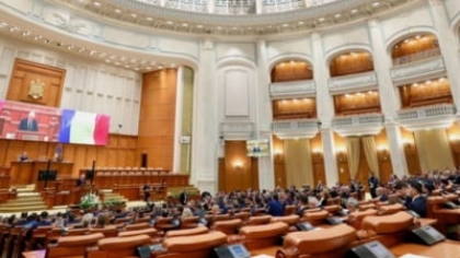 Ziua moțiunii de cenzură. AUR, POT, SOS România se plâng încă de anularea alegerilor: ”Guvernul a uzurpat puterea legitimă şi a batjocorit voinţa de reprezentare a poporului”