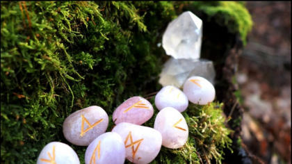Horoscop rune iulie 2025. Universul și karma afectează 4 zodii. Au norocul și destinul de partea lor
