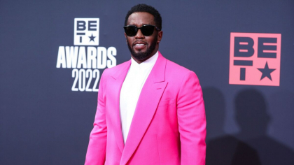 Modul halucinant în care fanii lui P. Diddy au sărbătorit verdictul dat de juriu, în fața sălii de judecată