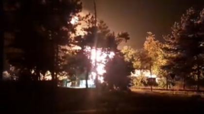Explozie la Amara. Punga de gaz descoperită în timpul unor lucrări de forare a sărit în aer. "S-ar părea că a fost o scânteie în interior" VIDEO