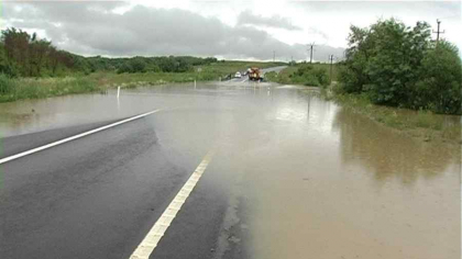 Avertizare. Parcarea autovehiculelor în apropierea canalizărilor trebuie evitată