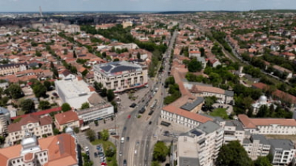 Sute de maghiari vin să muncească într-un oraș România. Chiar și cumpărăturile și le fac în țara noastră. "Salariile din Ungaria sunt mai mici pentru muncile necalificate"