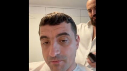 George Simion, mesaje alarmiste în engleza, direct de pe scaunul frizerului: „Vor încerca să facă un Euromaidan în fața Guvernului” VIDEO