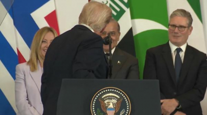 Moment viral la summitul pentru Gaza. Trump îi spune lui Meloni că e "frumoasă": "Sper că nu te superi"