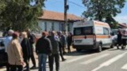 Un bărbat a murit chiar în timp ce vota, într-o secție din Mehedinți