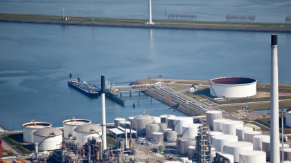 Bursă. Compania de stat Oil Terminal, care operează terminalul petrolier din portul Constanţa, a încheiat primele trei luni din an cu un profit de 10 mil. lei, în scădere cu 64%