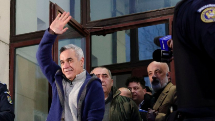 Reacția lui Călin Georgescu la acuzațiile aduse avocatului care apare lângă el la mai multe evenimente: „Această asociere este complet falsă”