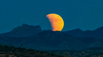 Se apropie ECLIPSA de LUNĂ PLINĂ în Pești. Ce energii intense ne cuprind din 7 septembrie 2025