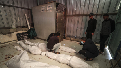 Morgile din Gaza sunt pline. Mii de cadavre sunt depozitate deoarece nu pot fi identificate