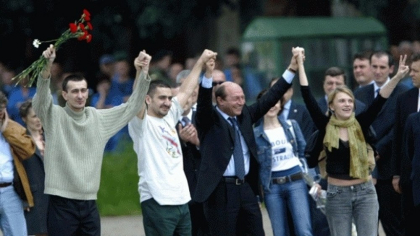 22 mai: Ziua în care, în 2005, au fost eliberați cei trei jurnaliști români răpiți în Irak