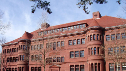 Un judecător din Statele Unite a suspendat decizia lui Trump de a bloca înscrierea studenţilor străini la Harvard
