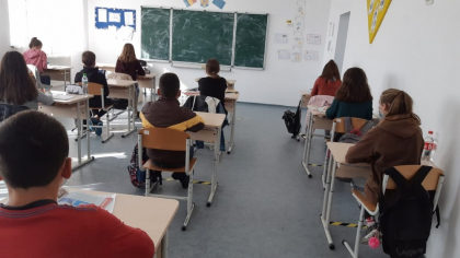 Admitere liceu 2025: Înscrierile pentru testările de limbă străină sau maternă au loc între 14 și 16 mai. Ce trebuie să știe elevii