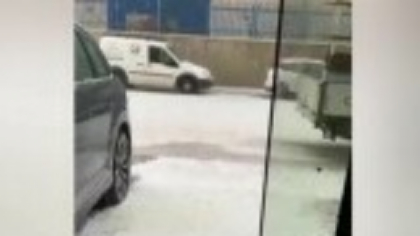 Oraș locuit de români în Spania, bătut de grindină. A acoperit complet străzile și trotuarele