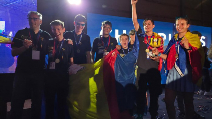 Opt elevi ai Liceului Internaţional de Informatică Bucureşti au câştigat marele trofeu la competiţia internaţională de robotică First Lego League 2025 în Grecia
