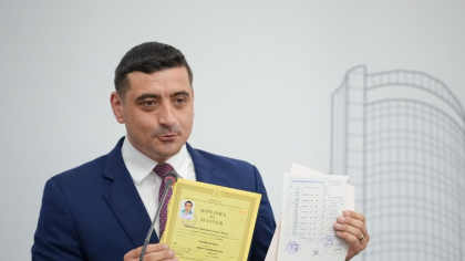 Simion a venit la dezbaterea de la CCIR cu diplomele de studii și certificatul de căsătorie