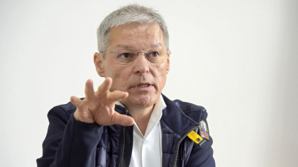 Un taximetrist a refuzat să îl ia pe Dacian Cioloș de la Aeroportul Otopeni. Ce a pățit șoferul de taxi
