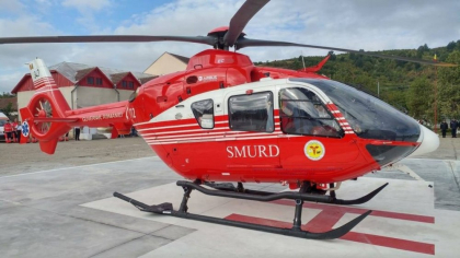 Copil de trei ani căzut într-un canal din Galați, salvat de tată și transportat cu elicopterul la spital