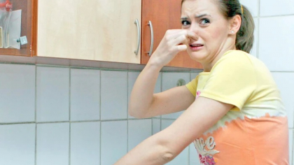 Cum poți scăpa de MIROSURILE NEPLĂCUTE din casă! Trucurile naturale ale bunicii