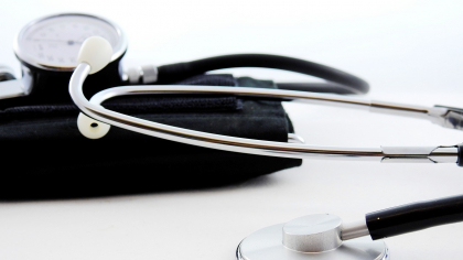 Un medic pediatru a fost lovit cu pumnul de tatăl unui copil. Medic: „Cu siguranță nu ține de dragostea pentru copil, pe care l-a luat și a plecat după fapta comisă”
