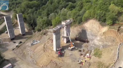 România plătește anual 11 miliarde de euro pe dobânzi. Bolojan: „Cu tot creditul luat anul ăsta am face 2.500 de km de autostradă”