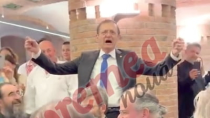 Președintele Academiei Române, surprins într-o ipostază nemaiîntâlnită. Recital la un eveniment privat VIDEO