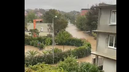 Inundații uriașe! Ciclonul Barbara a făcut prăpăd în Bulgaria. Locul unde au căzut 212 litri de ploaie pe metru pătrat (VIDEO)