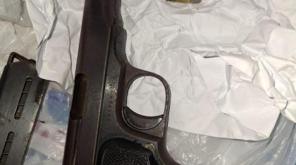 Sute de arme și cartușe, confiscate de polițiști în ultima perioadă