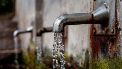 Apă contaminată cu arsen peste limitele admise! Avertizare pentru românii din aceste 2 județe