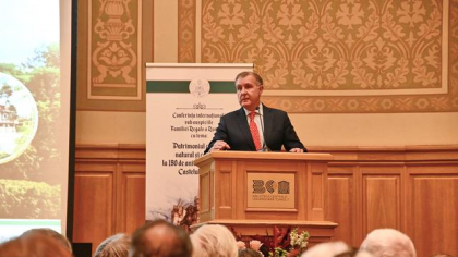 București: Conferința „Protejarea și punerea în valoare a patrimoniului Domeniului Regal Peleș”