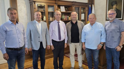 Investitorii turci sunt interesaţi să preia combinatul siderurgic din Hunedoara după retragerea ArcelorMittal