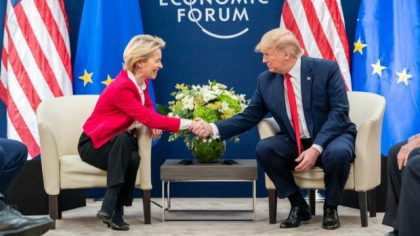 Comerțul dintre SUA și UE ar putea deveni imposibil, în cazul în care Trump insistă cu taxele vamale de 30%. Ce măsuri ar putea lua europenii