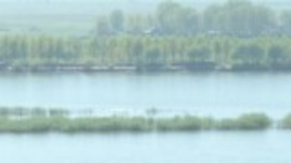 Accident naval pe Dunăre. O barcă cu 9 persoane la bord a lovit o bucată de lemn. Oamenii au fost aruncați în apă