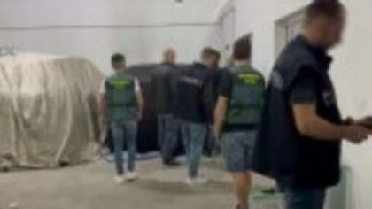 O rețea internațională de hoți de mașini, destructurată de polițiile europene. Suspecții vindeau vehiculele în Dubai