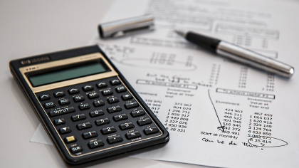 Câţi bani va pierde un român cu pensia privată de 11.000 de lei, după noile măsuri, potrivit unui calcul