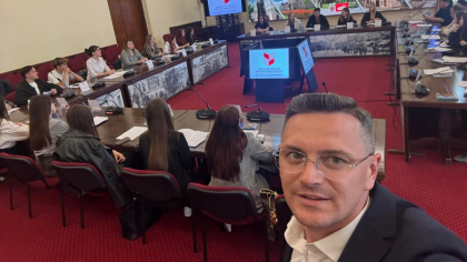 Debandadă la Primăria Iași! Viceprimarul a fost în vacanțe în SUA pe banii primăriei cu aceeași firmă cu care președintele CJ a plecat în Japonia
