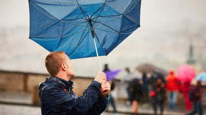 Cod roșu de furtuni în București: ANM a emis alerte meteo în serie, de ploi torențiale și vijelii, valabile de astăzi în Capitală