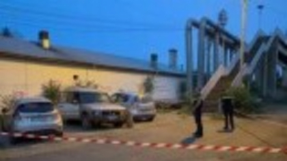 Descoperire șocantă pe o stradă din Buzău. Un bărbat a fost găsit mort pe bancheta din spate a unei mașini parcate