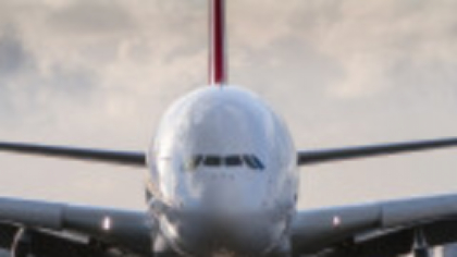Incident grav pe unul dintre cele mai aglomerate aeroporturi din lume. ”Copilotul a încurcat stâga cu dreapta”. Ce a urmat