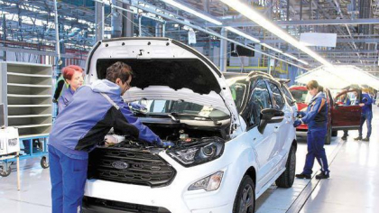 Premieră: Şeful Dacia, pe lista scurtă pentru a prelua conducerea Grupului Renault