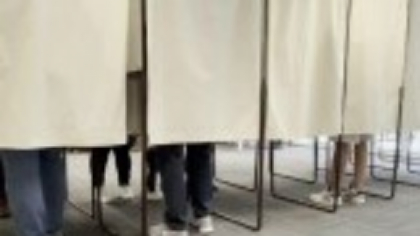 Câți români ar putea vota în diaspora. Programul secțiilor de vot în turul 2