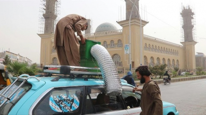 Aer condiționat improvizat cu doar 36 de euro: trucul taximetriștilor din Afganistan a devenit viral